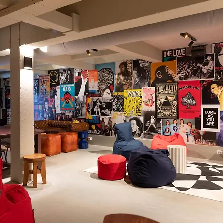 Stayokay Stadsdoelen Hostel *