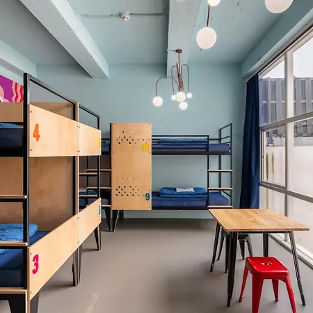 Stayokay Stadsdoelen 旅馆