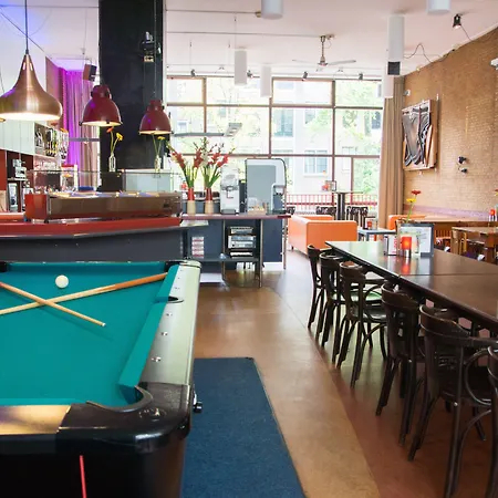 Stayokay Stadsdoelen 旅馆 *