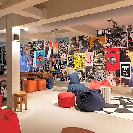 Stayokay Stadsdoelen * Amsterdam