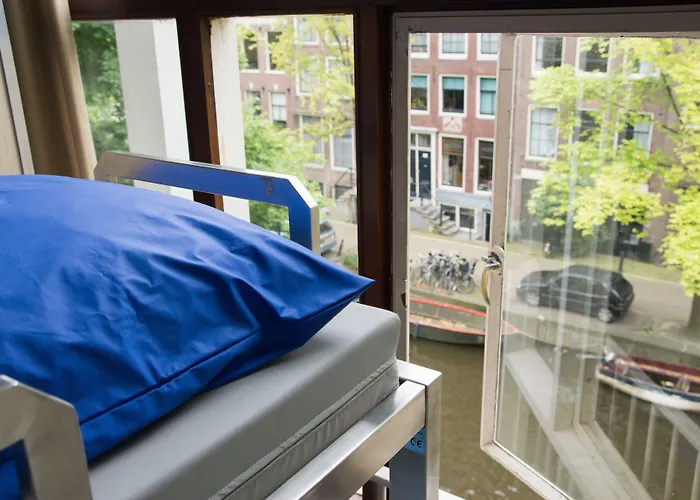 Stayokay Stadsdoelen Хостел *