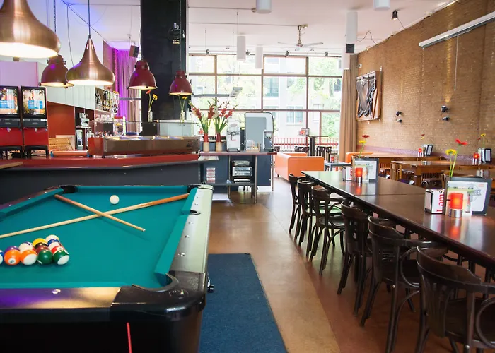 Stayokay Stadsdoelen Хостел *