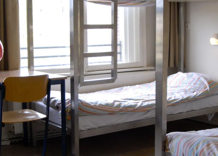 Хостел Stayokay Stadsdoelen Амстердам